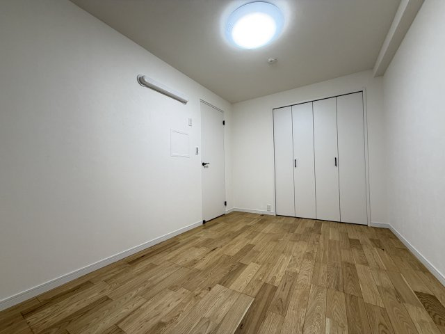 約6帖のお部屋になります。こちらのお部屋にもエアコン設置可能です。