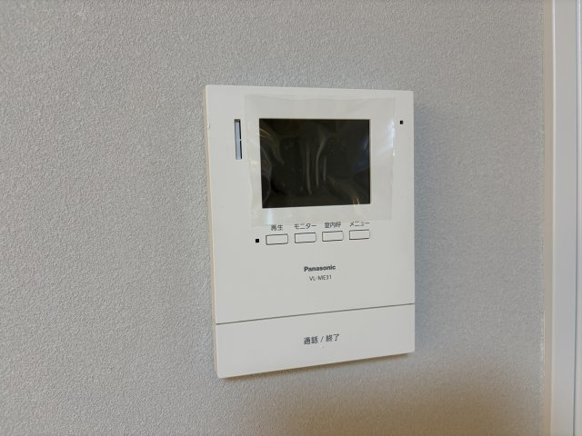 モニター付きのため、来訪者をご確認いただけます。