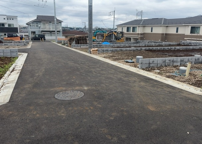隣家の土地はどうなっているのか、生活利便施設が近くにあるのか、学校まで近いかなど、お客様のライフスタイルにあわせたイメージが重要です。また、近くにあると困る施設が近くにないかも確認するといいでしょう。