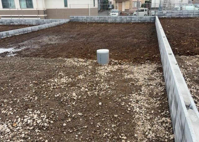 人が暮らすうえで日光は大切な要素となります。日当たりの良さは譲れないポイントですね。併せて近くに大きな建築物の建築予定がないか、あるいはそれが可能な土地が近くにないか事前に確認することもお勧めします。
