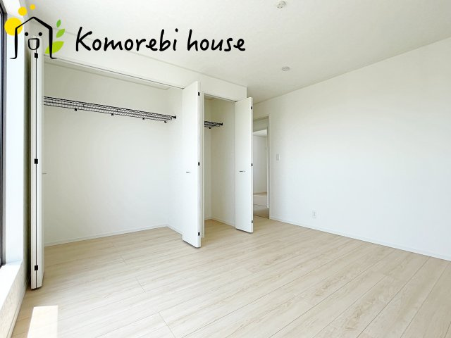 開放的な寝室です