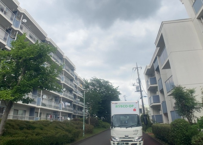 眺望を気にして物件を探す場合、前面に建物が建っていないか現地で確認しましょう！前面に建物があると景色はもちろん、日当たりや風通しにも影響が出てきます。住んだ時のことを想像しながら現地見学をしましょう。
