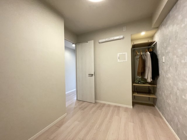 リビングから離れた洋室は、静かに休める寝室にピッタリ。　　