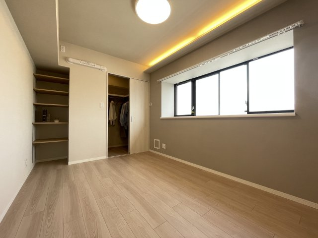 シンプルな洋室は、幅広い用途でお使いいただけます。　