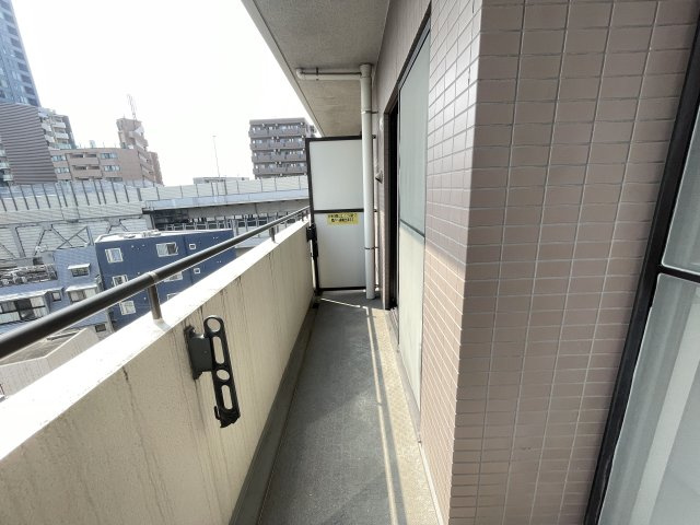 南西向きで陽当たり良好のバルコニーです。　