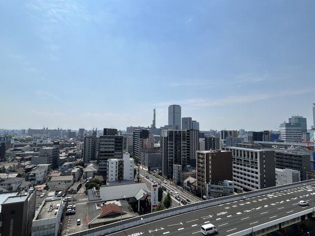 最上階住戸にふさわしいステータス感と癒しの空間を演出します。