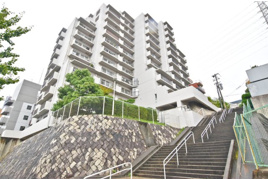 緑地東ロイヤルマンションの外観