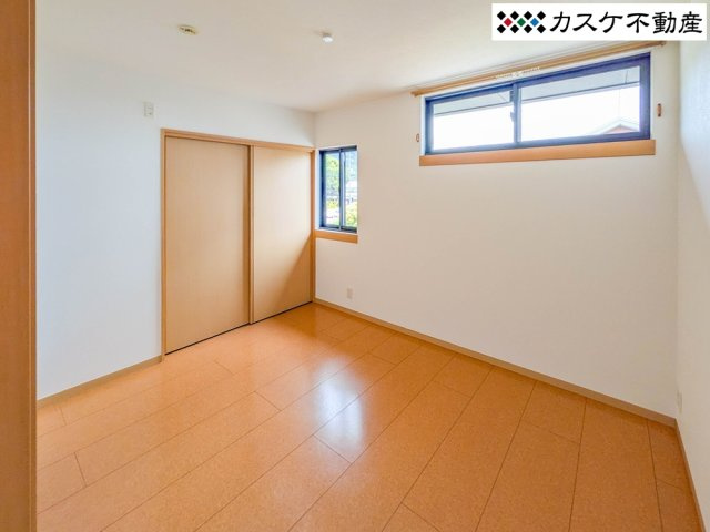 「5LDK」の部屋数で在宅ワークや趣味の部屋、あるいは来客用など、家族構成の変化に合わせて柔軟に対応可能