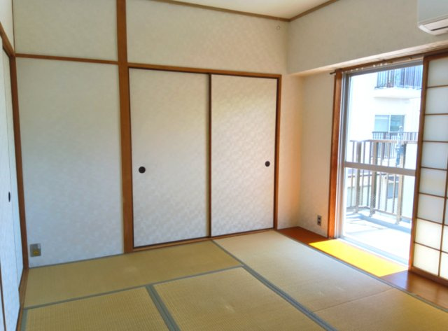 フローリングだけでなく、和室もあります。