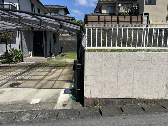 敷地”左手”の境界部分