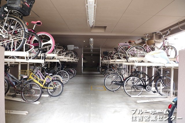 屋内にある駐輪場です！