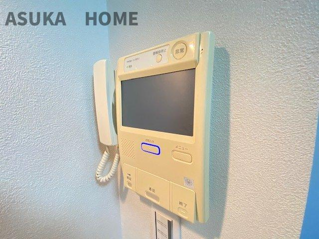 TVモニター付インターホンで防犯面も安心です。