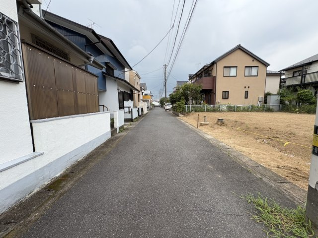 ■東武スカイツリーライン「武里」駅徒歩10分　　■土地面積約52坪！　■南面道路