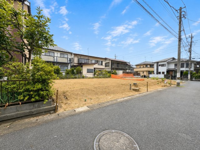 ■東武スカイツリーライン「武里」駅徒歩10分　　■土地面積約52坪！　■南面道路