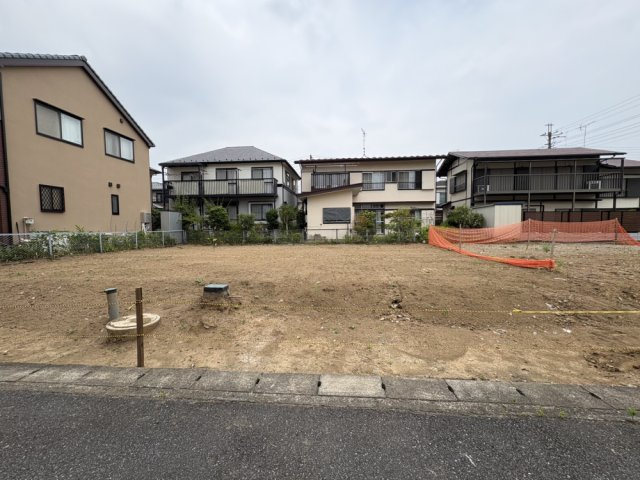 ■東武スカイツリーライン「武里」駅徒歩10分　　■土地面積約52坪！　■南面道路