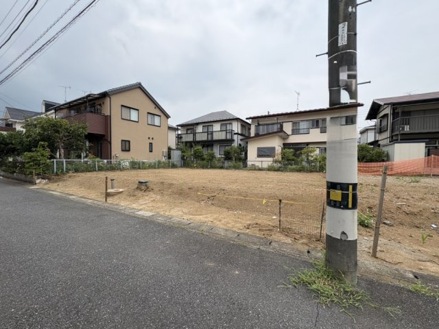 ■東武スカイツリーライン「武里」駅徒歩10分　　■土地面積約52坪！　■南面道路