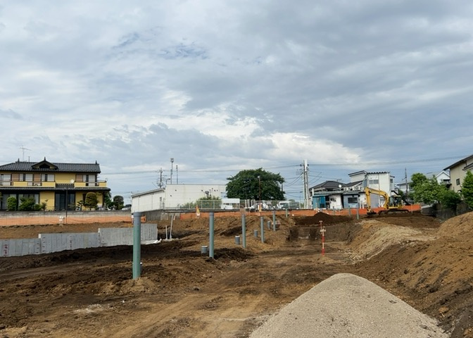 隣家の土地はどうなっているのか、生活利便施設が近くにあるのか、学校まで近いかなど、お客様のライフスタイルにあわせたイメージが重要です。また、近くにあると困る施設が近くにないかも確認するといいでしょう。