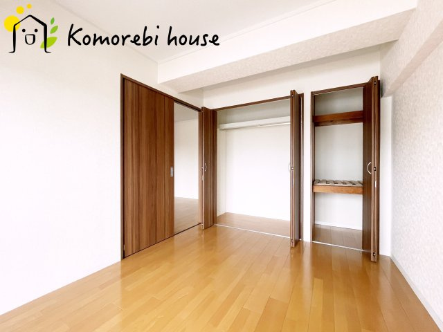 落ち着いて過ごせるお部屋なので、寝室にいかがでしょうか