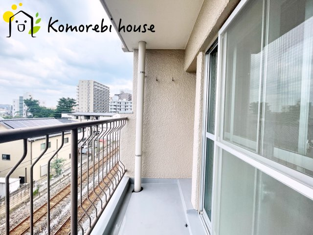 広々としたバルコニーです