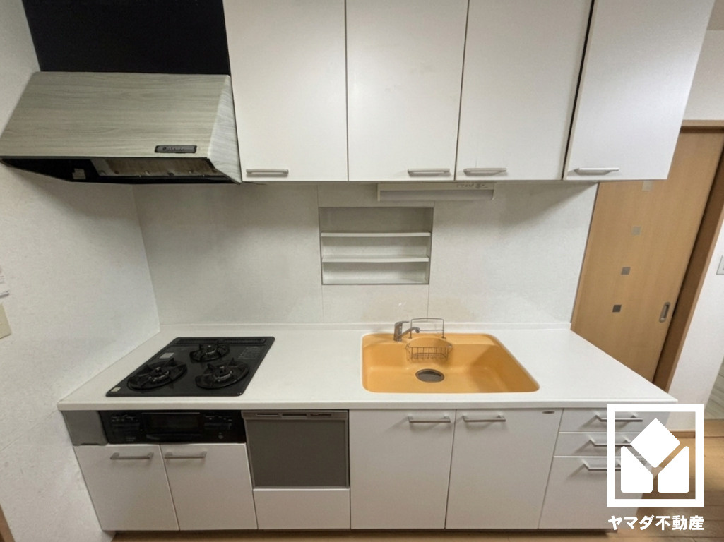 ※本画像は空室時の写真を加工し、家具・小物等を撤去したイメージです。　実際の仕様とは異なる場合がございます。