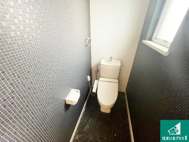 1・2階の2ヶ所にあるので、朝の忙しい時間の順番待ちもなく、深夜の利用にも大変便利です。