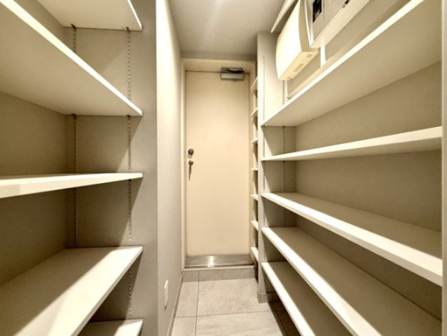 バルコニーから、各お部屋からもスカイツリーが見えます。