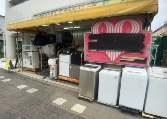 庭があることでガーデニングや家庭菜園はもちろん、こどもの遊び場やペットを放して遊ぶことができます。また、家の周囲に余裕があるということです。隣地との間があれば、十分な日当たりと、風通しが確保できます。