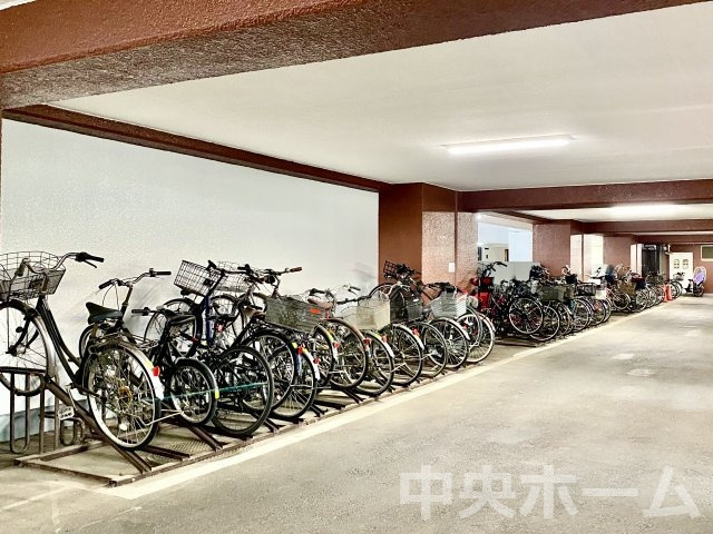 【自転車置き場】最新の空き状況や費用などの詳細は担当スタッフまでお問い合わせください。