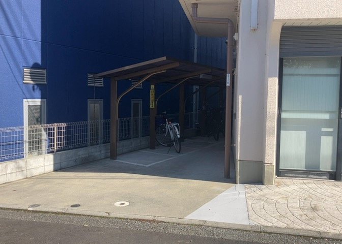 マンションの駐輪場は、事前に空きがあるか確認を取ると安心です。せっかく入居したのに駐輪スペースがない！なんてことになったら大変ですよね。そこで、内見時や購入前にはまず事前に確認しておくと良いでしょう。