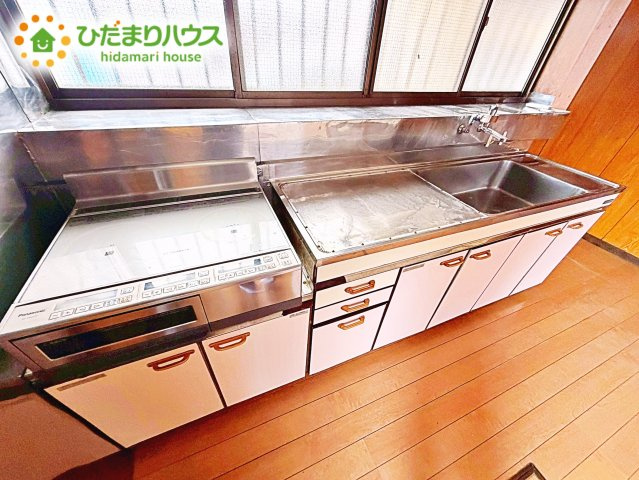 広々としたキッチンスペースでは、ご夫婦揃ってお料理をしたり、お子様が率先してお手伝いをしたり、お料理を通じて家族のふれあいが増えます♪