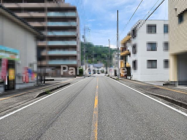 東側接道