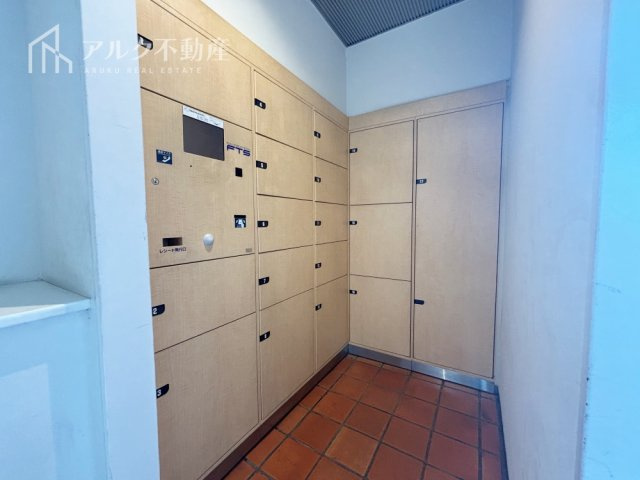 宅配ボックス完備！