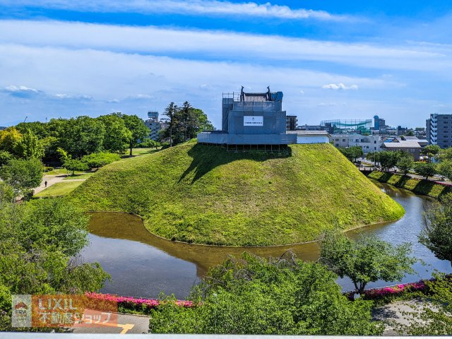 バルコニーからは、宇都宮城址公園を見渡すことができます！