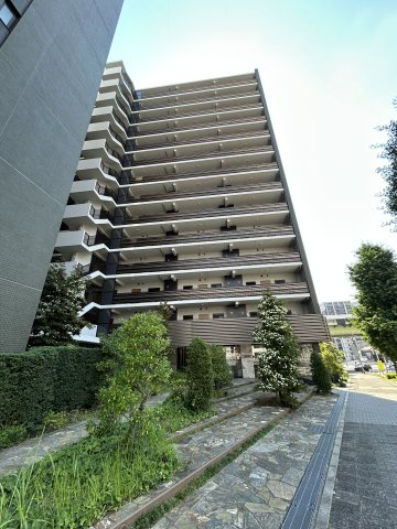 2020年2月築、14階部分南西角部屋住戸です。