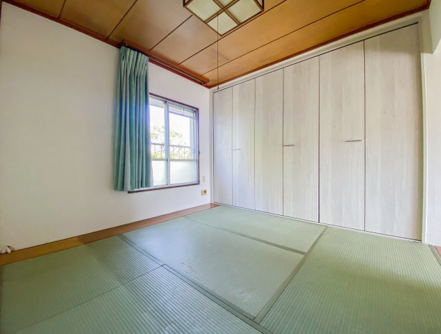 5帖和室、一部リフォーム歴があり綺麗なお部屋です