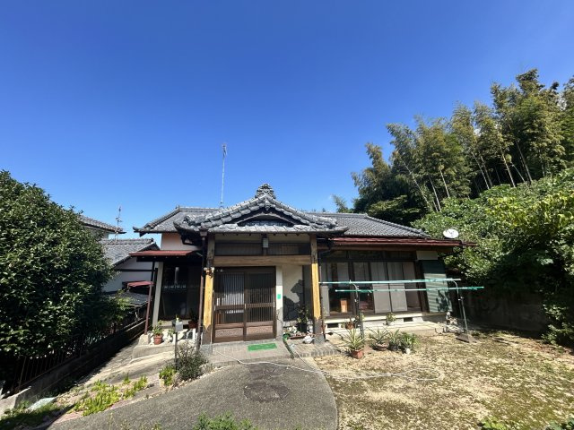 静けさに守られた住まい。平家ならではの解放感