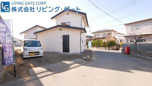 笛吹市石和町小石和　内外装大変綺麗な中古戸建　角地　