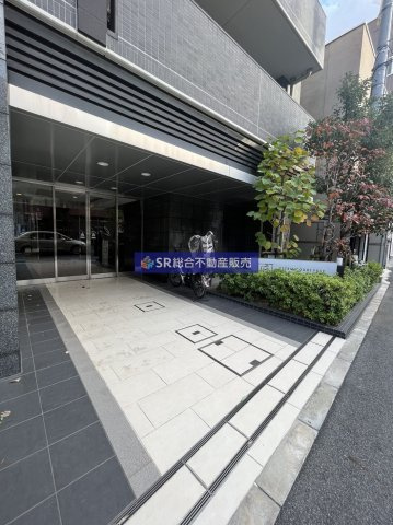 【エステムコート布施ステーションフラッツのエントランス】