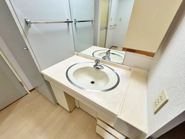 綺麗にお使いの洗面化粧台部分