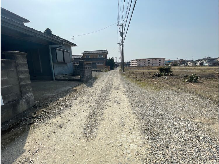 前面道路：セットバック必要