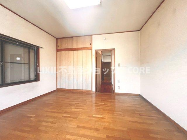 1日の疲れを癒し、心地よく寛げるようゆったりとした広さを確保しています。