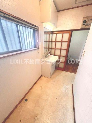 ゆったり落ち着いてお使い頂ける広さが魅力に洗面スペース・ぜひ一度現地でご覧ください。