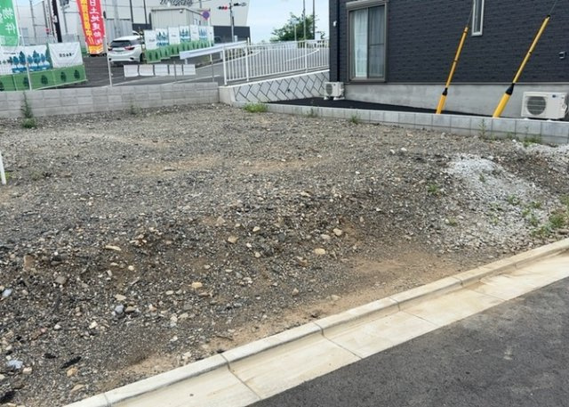 販売されている全ての土地が、宅地用の土地であるとは限りません。都市計画法に基づき、基本的に住宅を建てることができるのは土地計画区であることに加え、市街化区域として定められている地域のみとなっています。