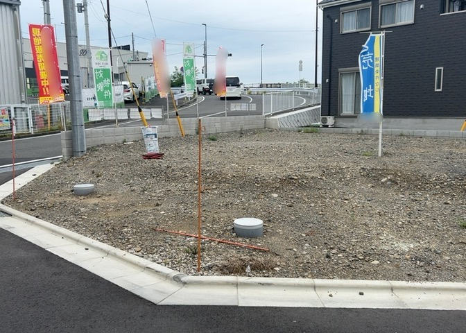 物件の詳細については、現地を見てわかること以外に、役所や法務局などで調べないとわからないことがあります。そのため、現地に行く場合は、もしこの物件を買ったらどのような生活ができるかをイメージしましょう。