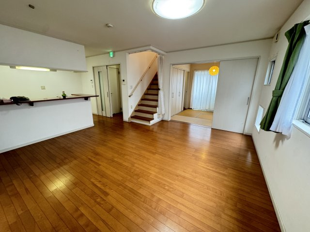 隣には和室も♪