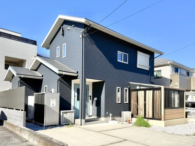 ■外観｜特徴のある個性的な住まいと美しい街並み、そして住みやすい環境を、ぜひ現地でご覧になりませんか。お気軽にお問合せください(^^)　　