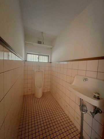 トイレはふたつあるので混み合いません。