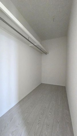 大容量の収納スペースがあります。　季節物のお洋服や、捨てられない物もしっかりと保管出来て嬉しいですね。　