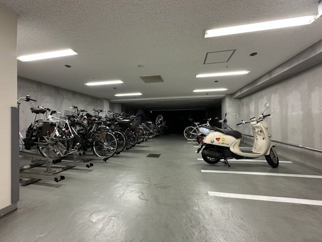 駐輪場になります。きれいに整頓されていて、管理体制も良好です。