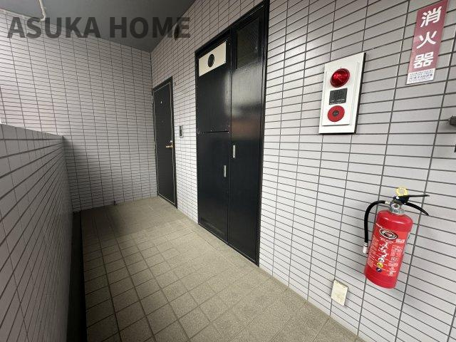 突き当り角部屋なのでプライベート性◎